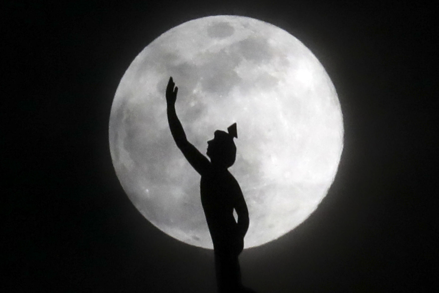 APTOPIX Supermoon Tennessee
